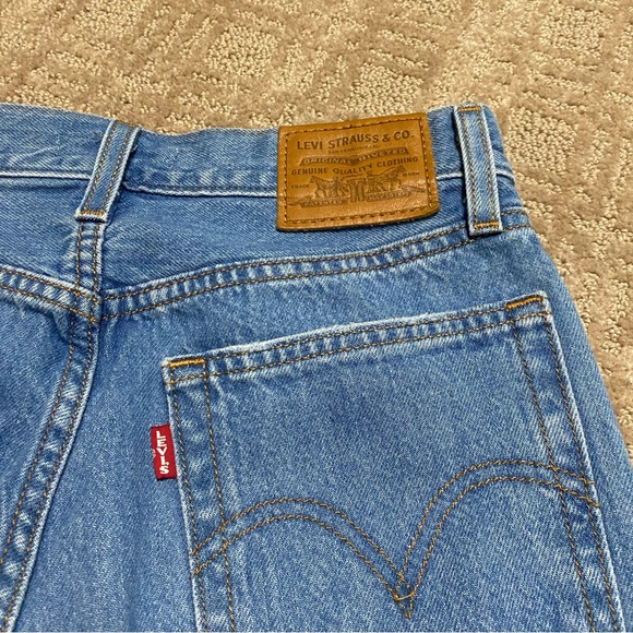 {Levi's} Wedgie Straight Fit Cropped Jeans ~ Size 24 - Picture 11 of 16